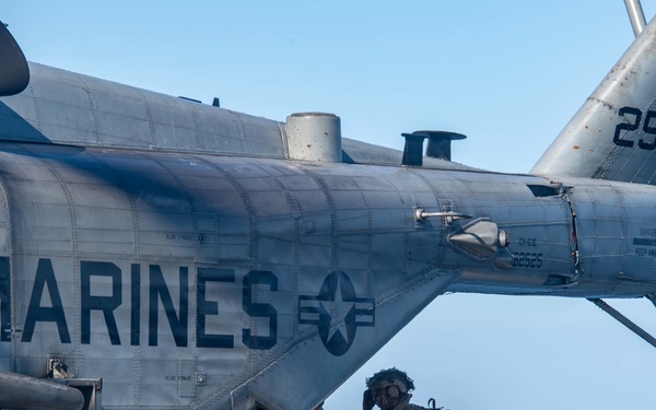 USS Ashland (LSD 48) participates in Balikatan 22