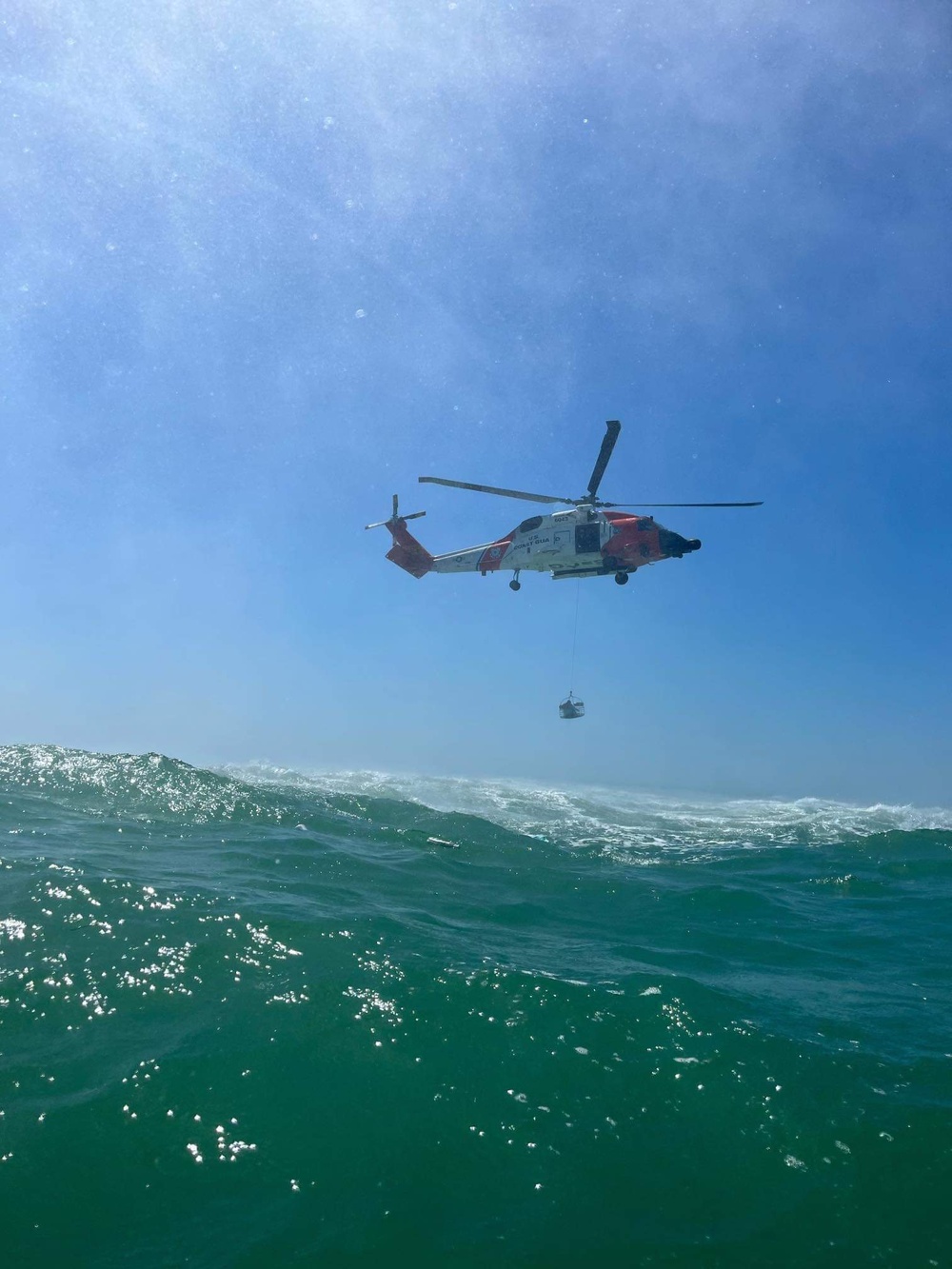 Coast Guard rescues 6 people from vessel taking on water near Bayshore