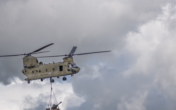 211th Aviation Regiment and 1-487th Field Artillery Sling Load Training