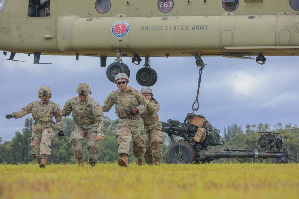 Hawaii Army National Guard 211th Aviation Regiment and 1-487th Field Artillery Sling Load Training