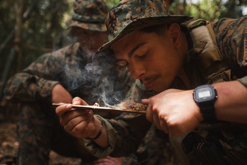 Balikatan 22 – U.S. and Philippine Recon Marines Jungle Survival Training