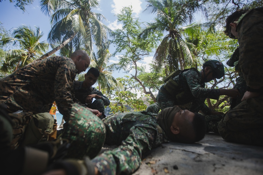 Balikatan 22- U.S. and Philippine Recon Marines conduct Tactical Combat Casualty Care