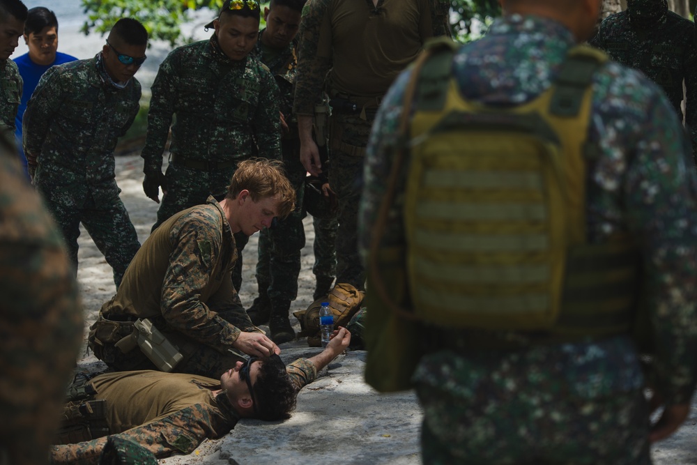 Balikatan 22- U.S. and Philippine Recon Marines conduct Tactical Combat Casualty Care