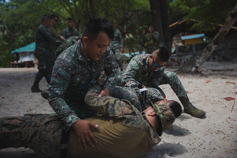 Balikatan 22- U.S. and Philippine Recon Marines conduct Tactical Combat Casualty Care