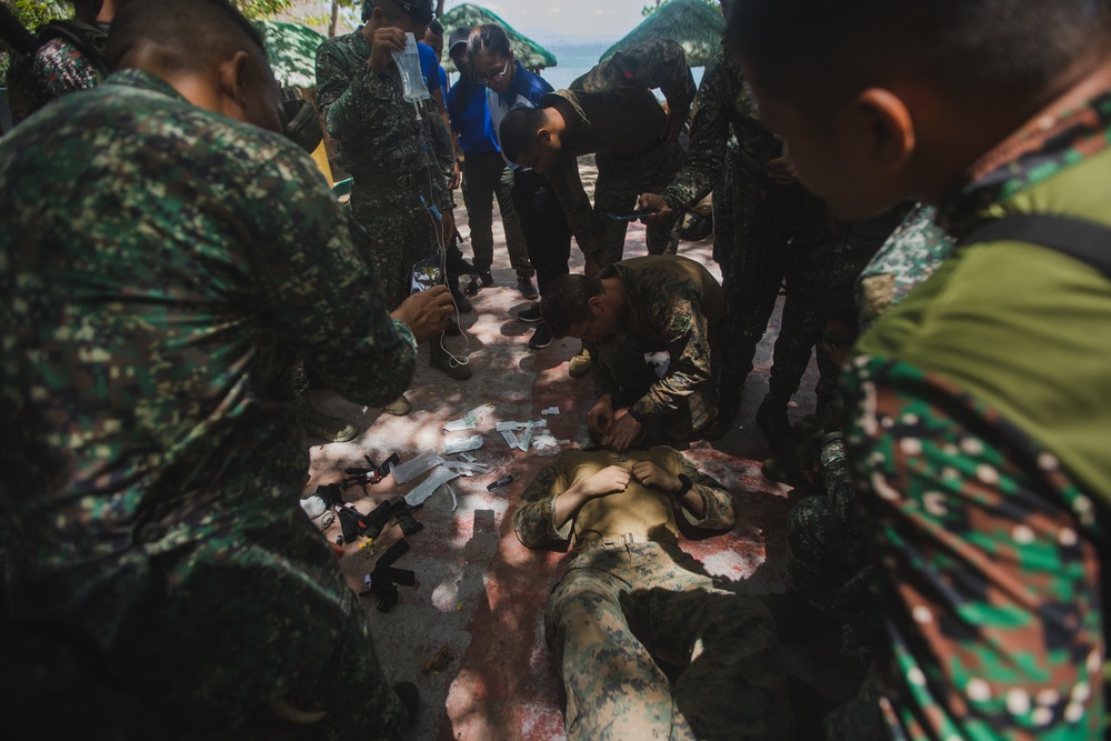 Balikatan 22- U.S. and Philippine Recon Marines conduct Tactical Combat Casualty Care