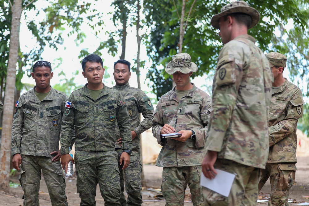 Balikatan 22 - U.S. Army, Philippine Army Conduct Air Assault Rehearsal of Concept