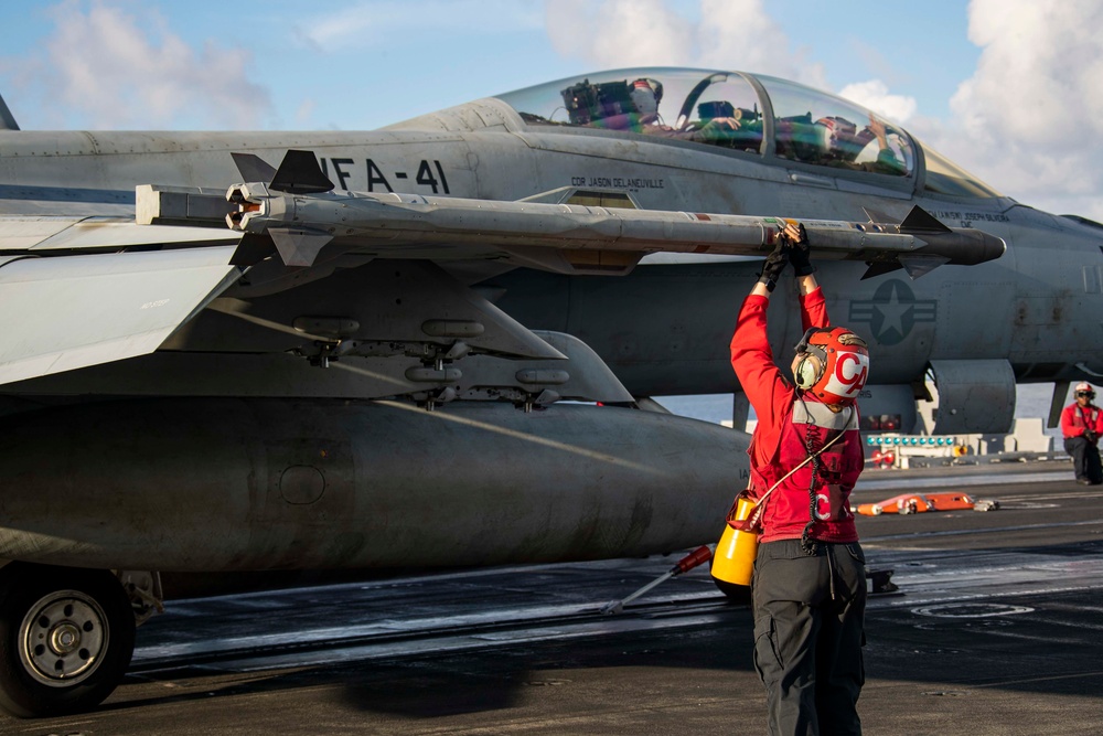 Abraham Lincoln conducts flight operations