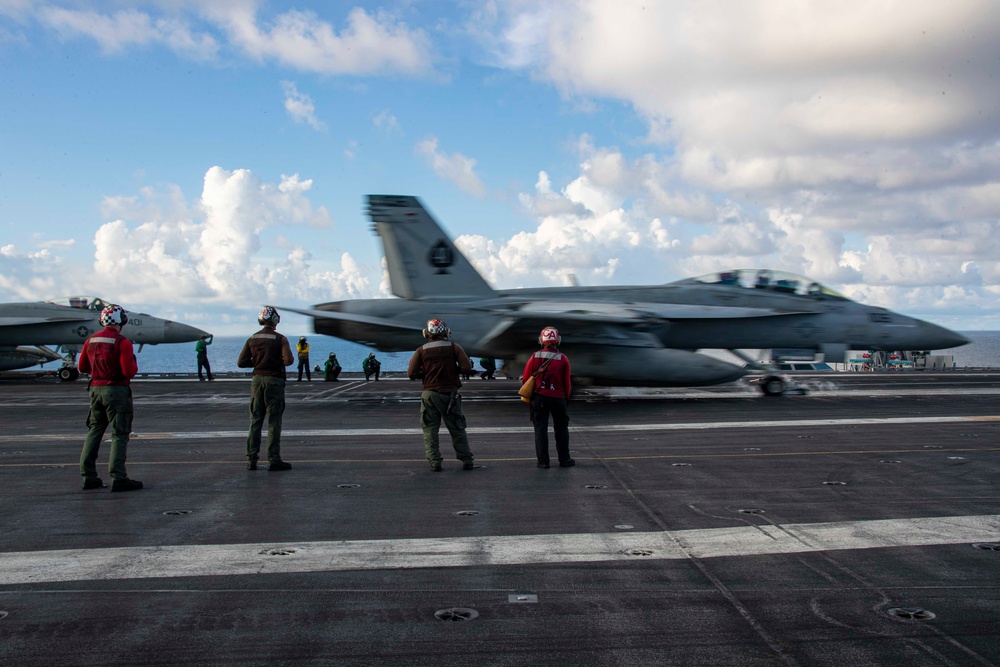 Abraham Lincoln conducts flight operations