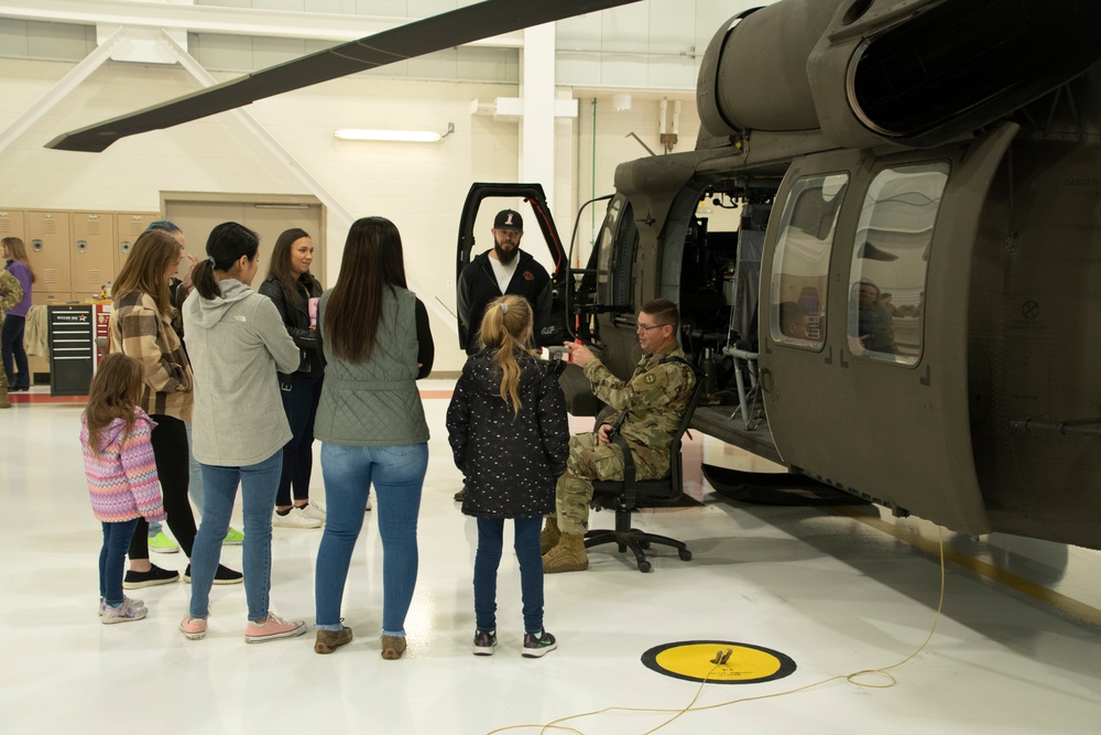 1-135th Army National Guard hosts Spouse Orientation Flight Day