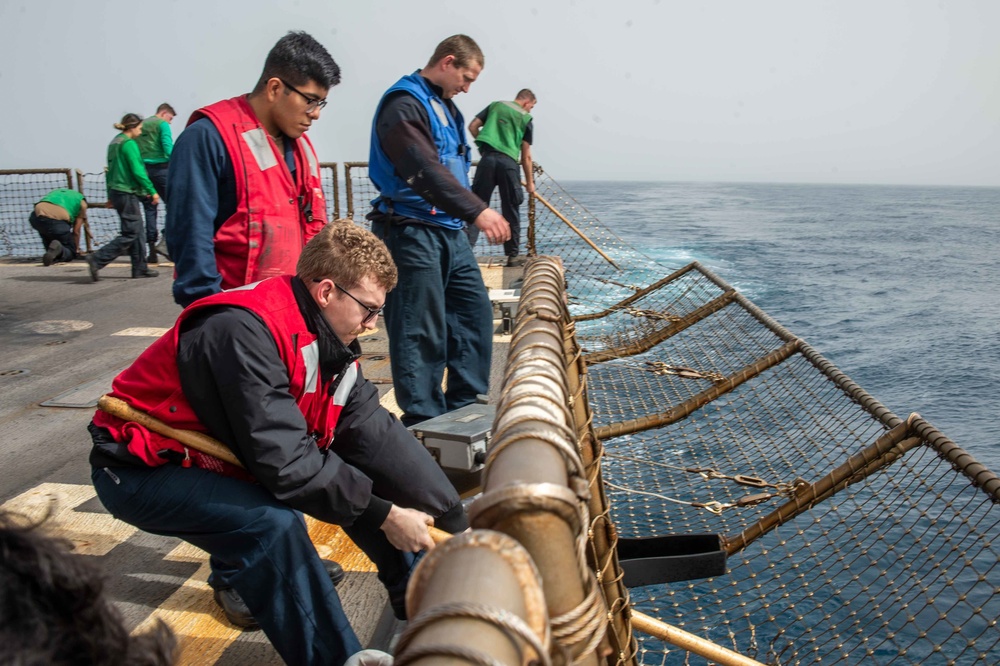 USS Jason Dunham (DDG 109) Conducts Flight Quarters