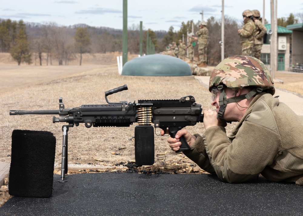 368th Public Affairs Detachment Soldier Participates in Weapons Training