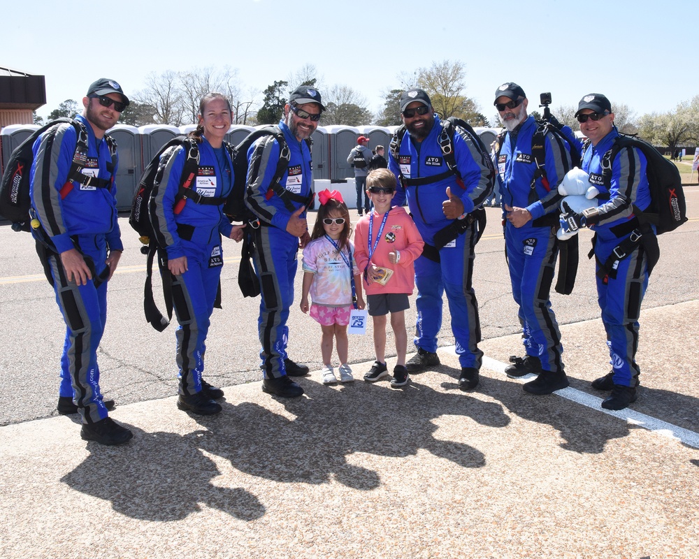 DVIDS Images Parachute Team at Wings over Columbus Airshow