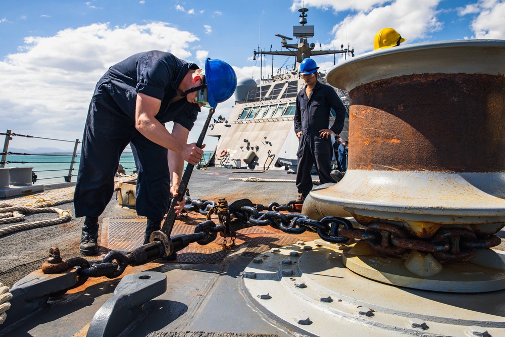 USS Billings Arrives in Cuba