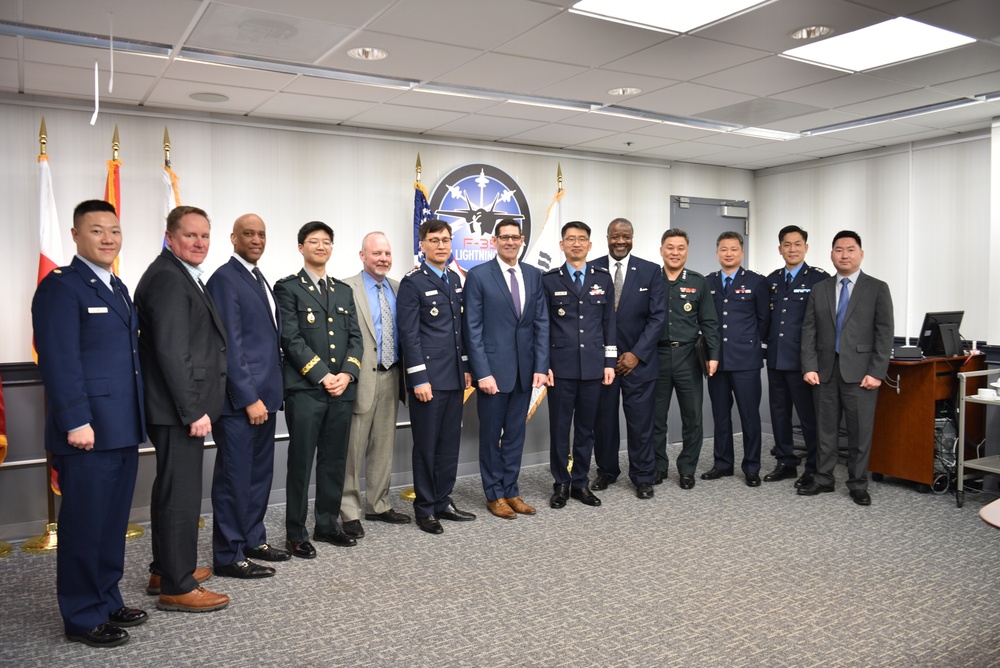 Republic of Korea Delegation Visits the F-35 Joint Program Office