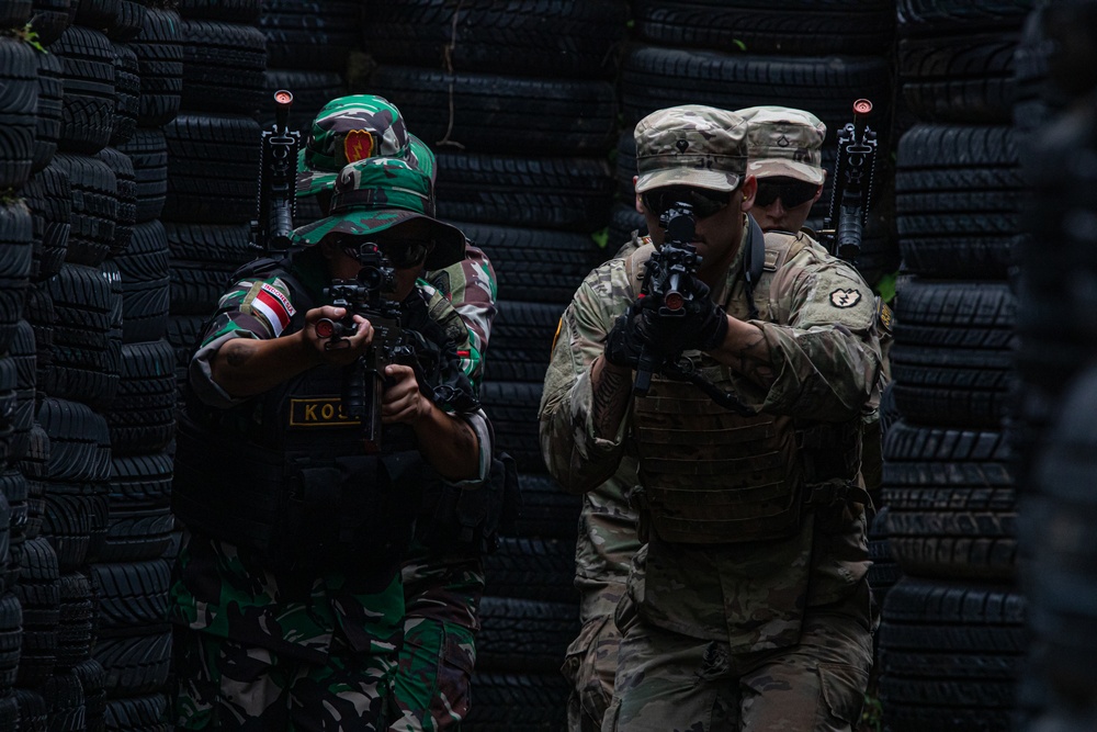 TNI/U.S. Army Platoon Exchange - CQB