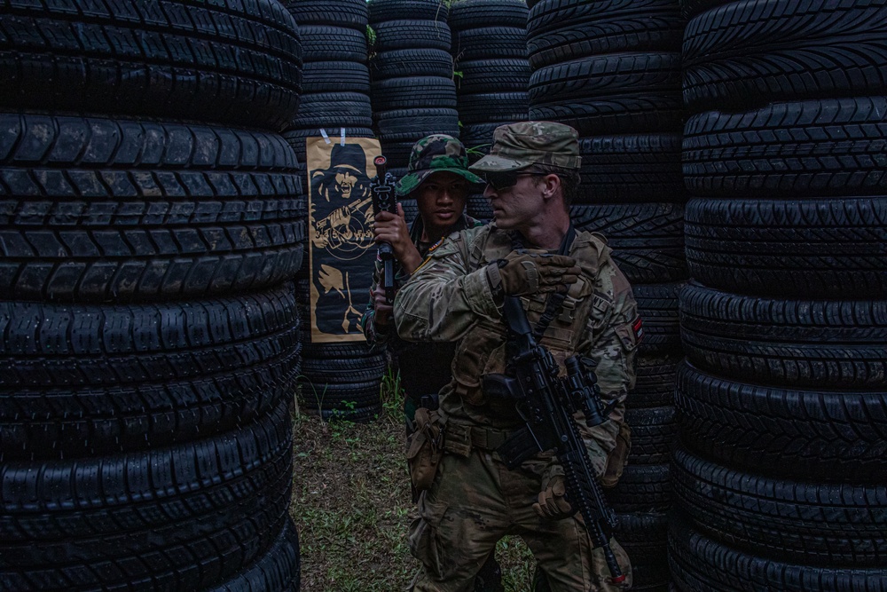 TNI/U.S. Army Platoon Exchange - CQB