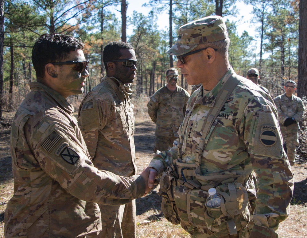 Shaking hands with a FORSCOM CG