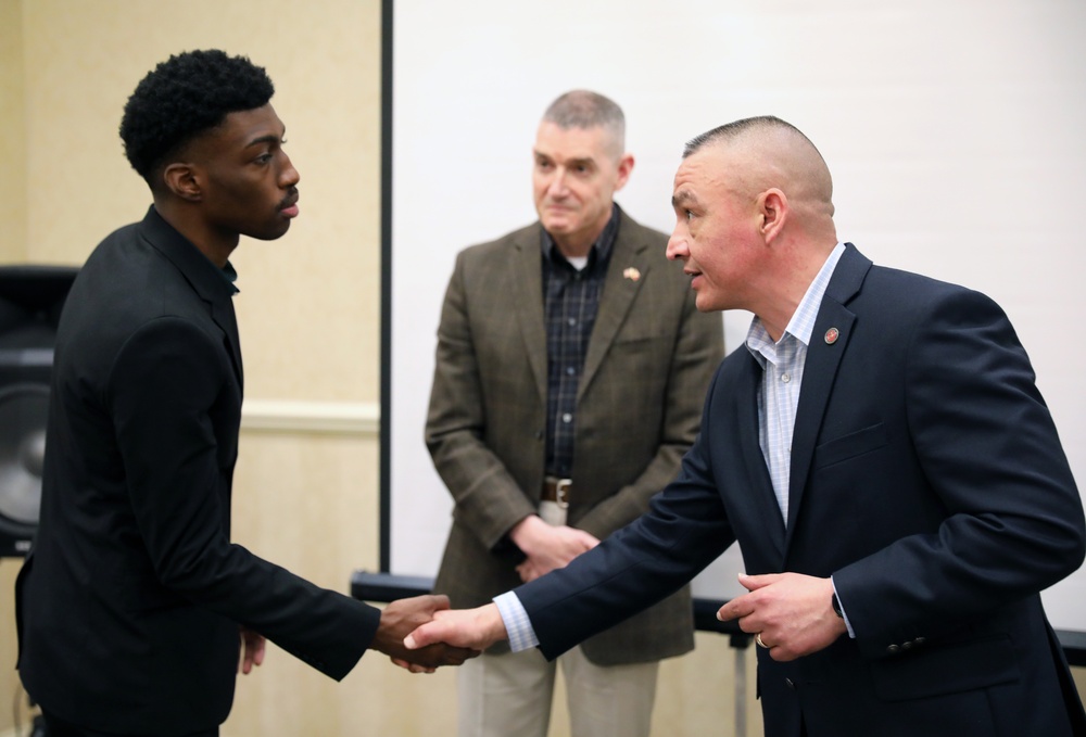 MCRC command members visit Young Guns