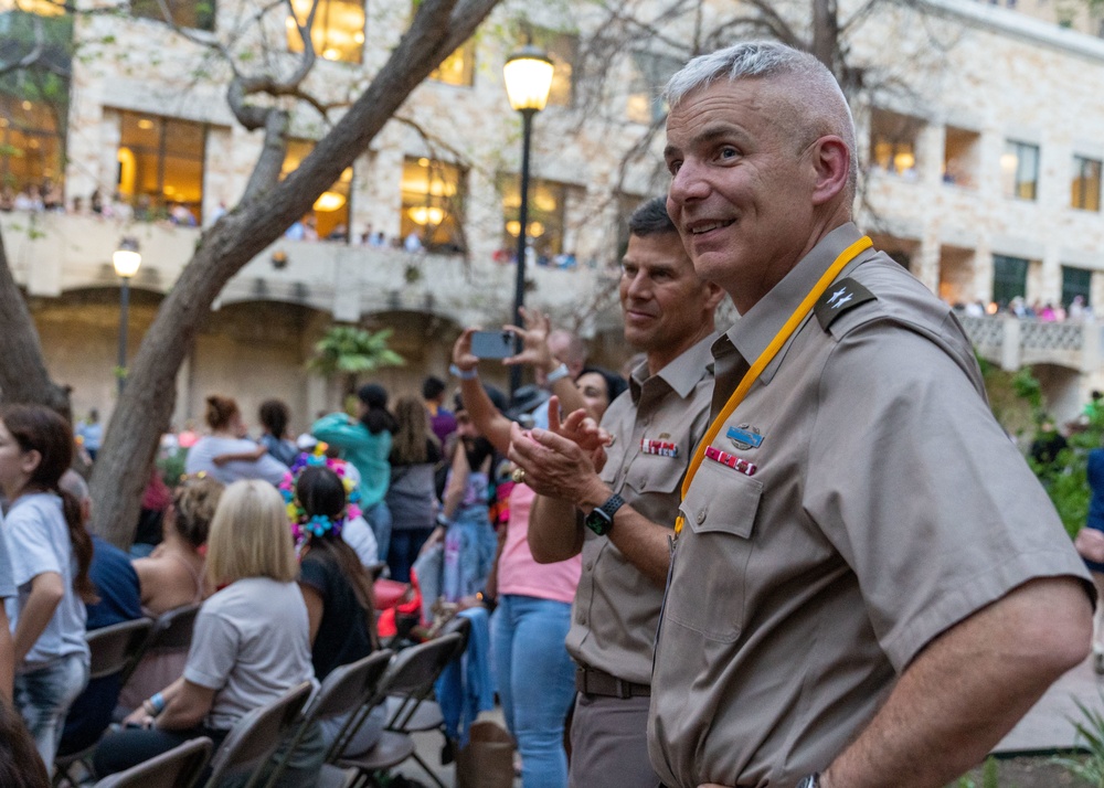 U.S. Army North Leadership enjoys Texas Cavaliers Parade during Fiesta
