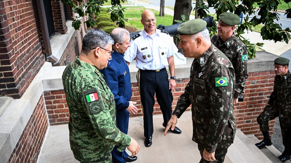 Brazilian General André Luis Novaes Miranda Inducted into IADC Hall of Honor