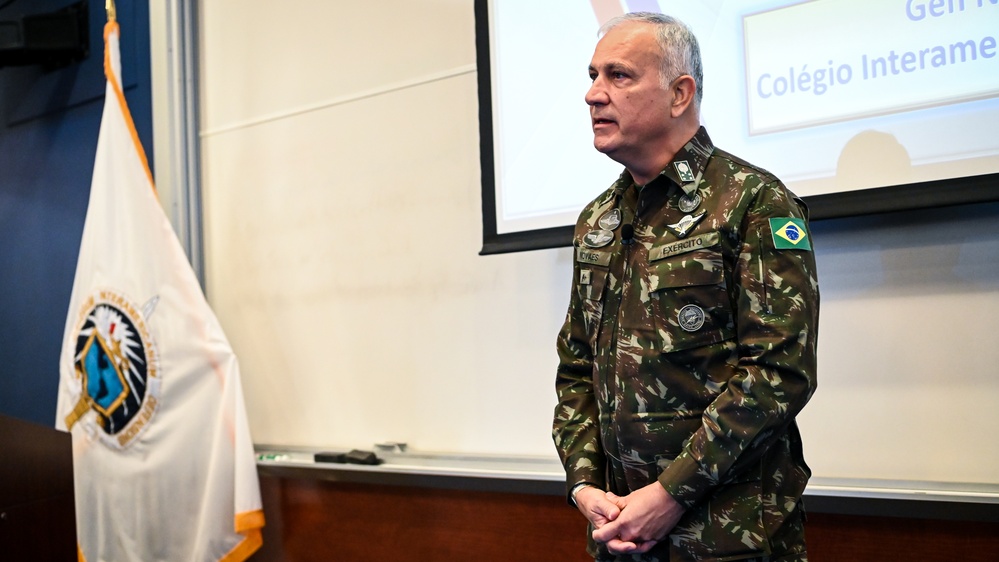 Brazilian General André Luis Novaes Miranda Inducted into IADC Hall of Honor
