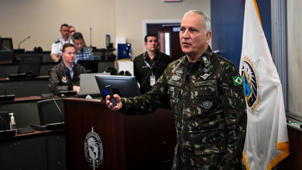 Brazilian General André Luis Novaes Miranda Inducted into IADC Hall of Honor