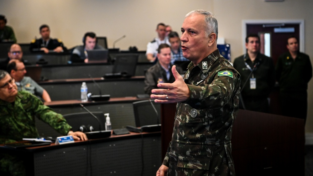Brazilian General André Luis Novaes Miranda Inducted into IADC Hall of Honor