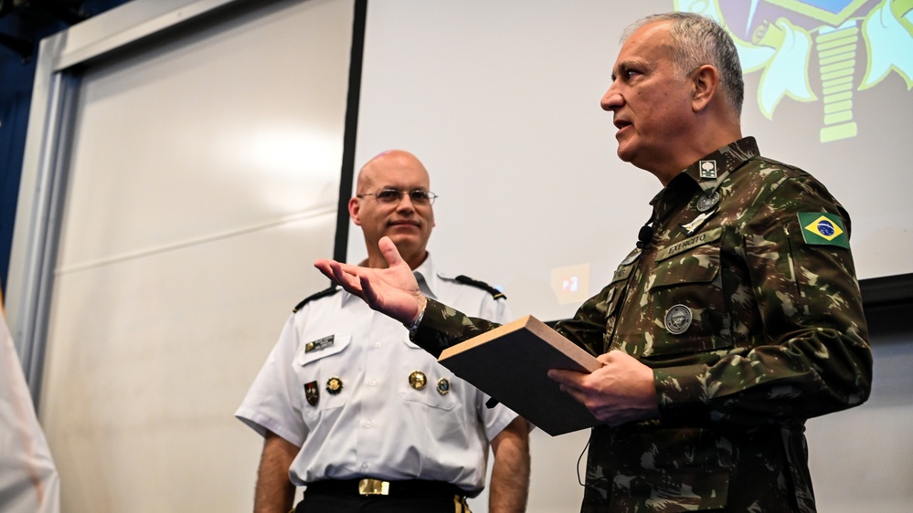Brazilian General André Luis Novaes Miranda Inducted into IADC Hall of Honor