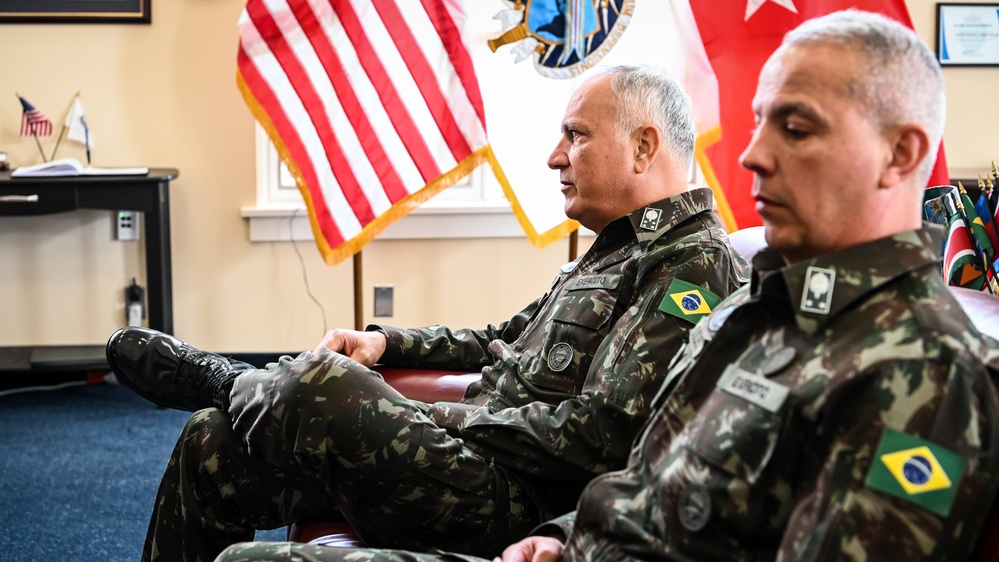 Brazilian General André Luis Novaes Miranda Inducted into IADC Hall of Honor