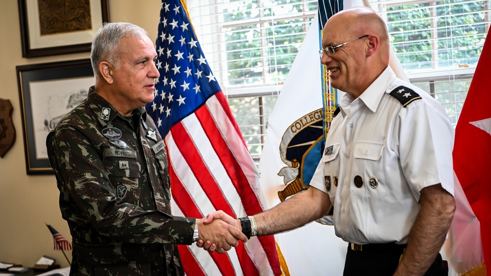 Brazilian General André Luis Novaes Miranda Inducted into IADC Hall of Honor