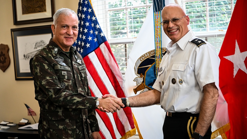 Brazilian General André Luis Novaes Miranda Inducted into IADC Hall of Honor