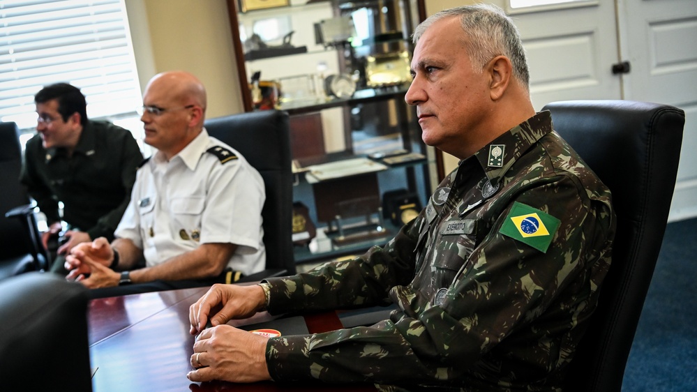 Brazilian General André Luis Novaes Miranda Inducted into IADC Hall of Honor
