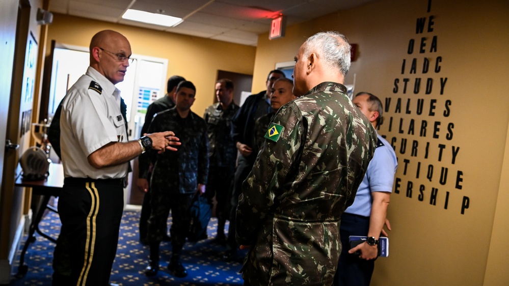 Brazilian General André Luis Novaes Miranda Inducted into IADC Hall of Honor