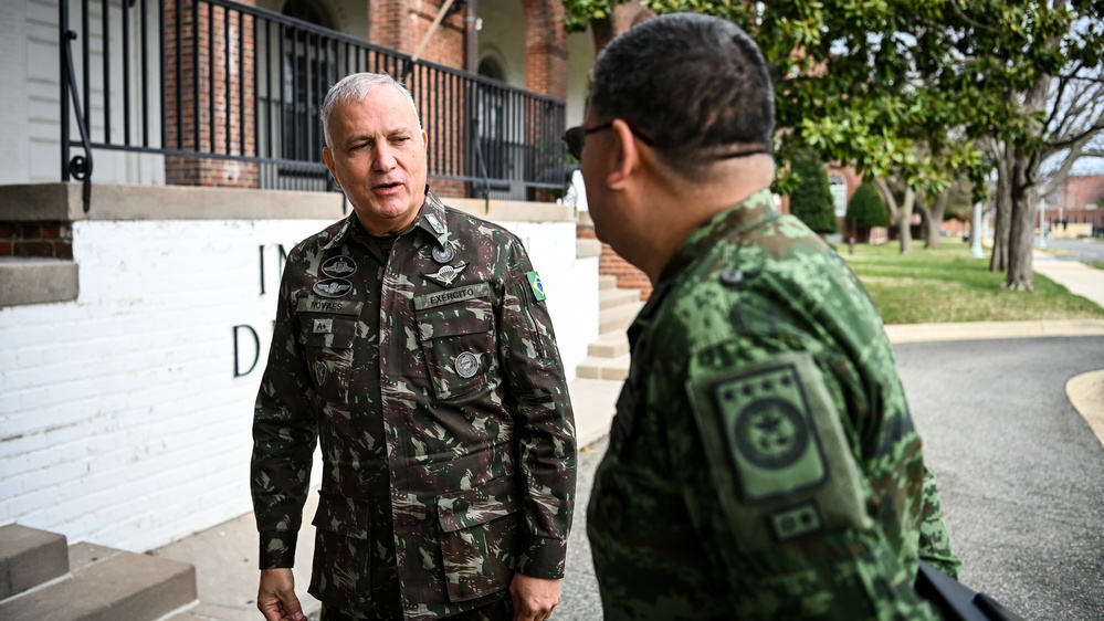 Brazilian General André Luis Novaes Miranda Inducted into IADC Hall of Honor