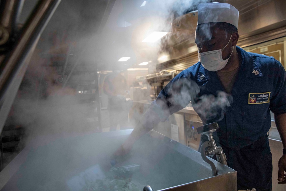 USS Hershel "Woody" Williams (ESB 4)