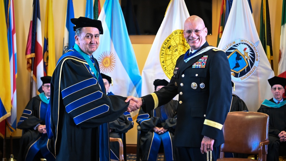 Dr. Roberto Pereyra Honored as IADC Distinguished Professor