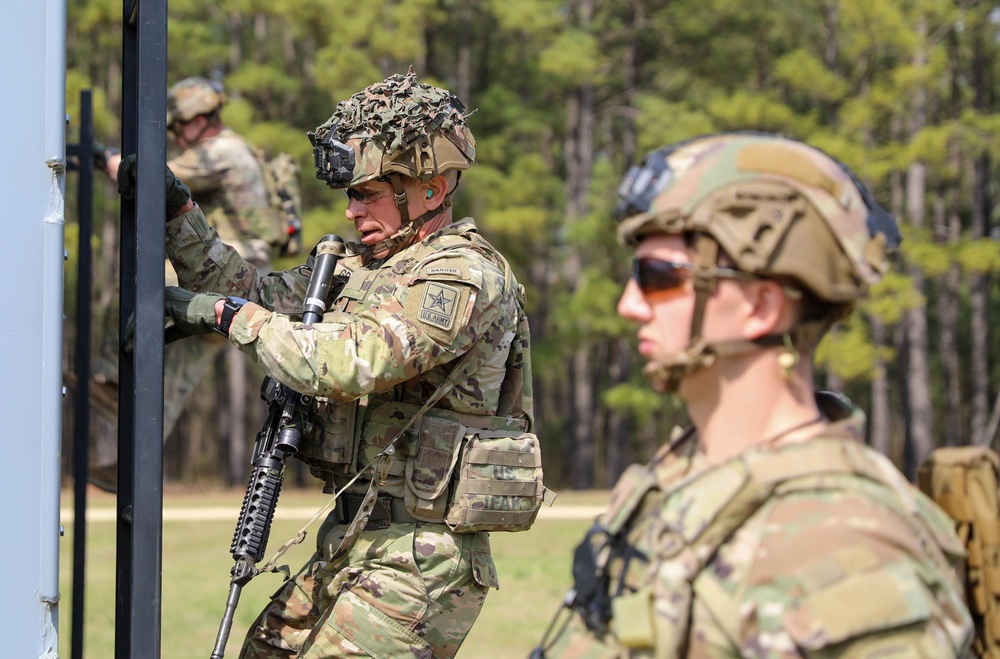 Sgt. Maj. of the Army participates in the 82nd Airborne Division Stress Shoot