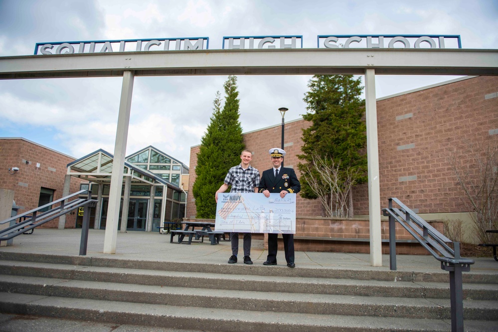 NTAG Pacific Northwest Awards $200K NROTC Program Scholarship to Bellingham Senior