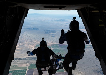20th Special Operations Squadron, Wings of Blue partner for CV-22 jump training