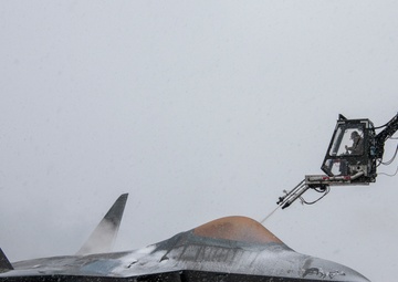 Raptors de-ice for Polar Force 22-4