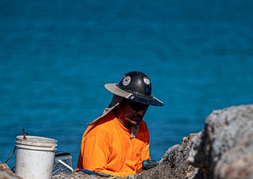 NAVSEA Equipment Removal Project Off Nanakuli Beach