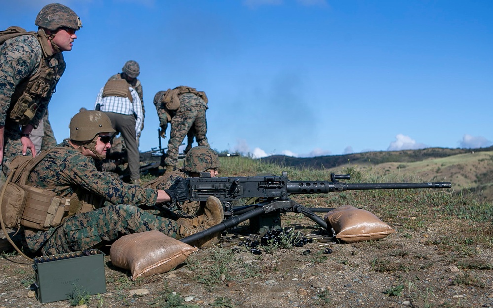 Marines of 1st Maintenance Battalion Participate in a Live-Fire Machine Gun Range