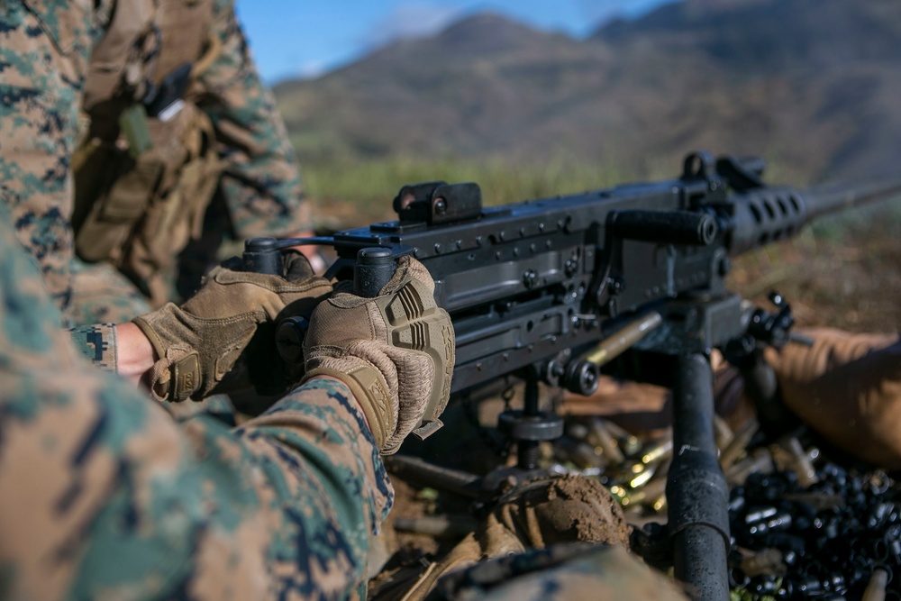 Marines of 1st Maintenance Battalion Participate in a Live-Fire Machine Gun Range