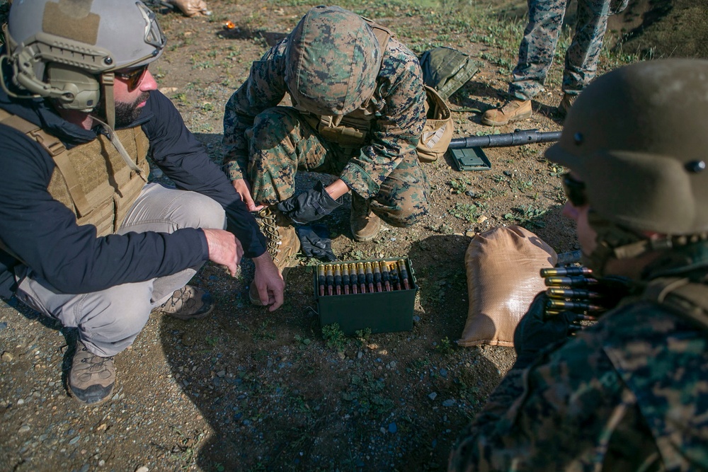 Marines of 1st Maintenance Battalion Participate in a Live-Fire Machine Gun Range