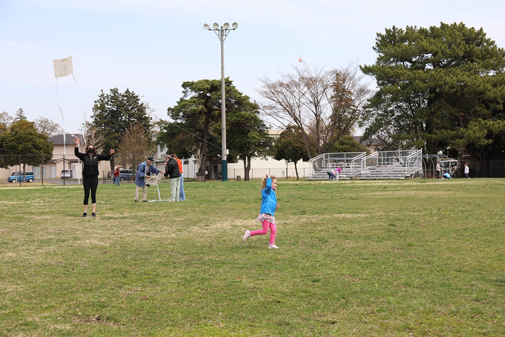 Camp Zama community members get crafty making traditional Japanese kites