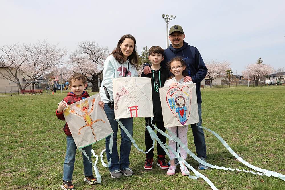 Camp Zama community members get crafty making traditional Japanese kites