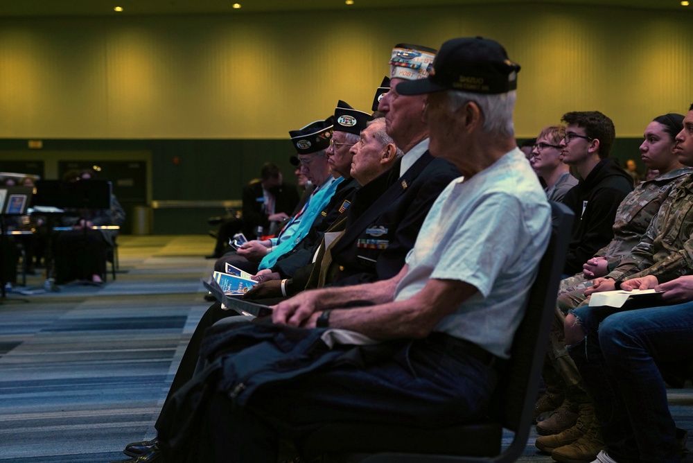 Signing ceremony welcomes new military enlistees from around Buckeye State