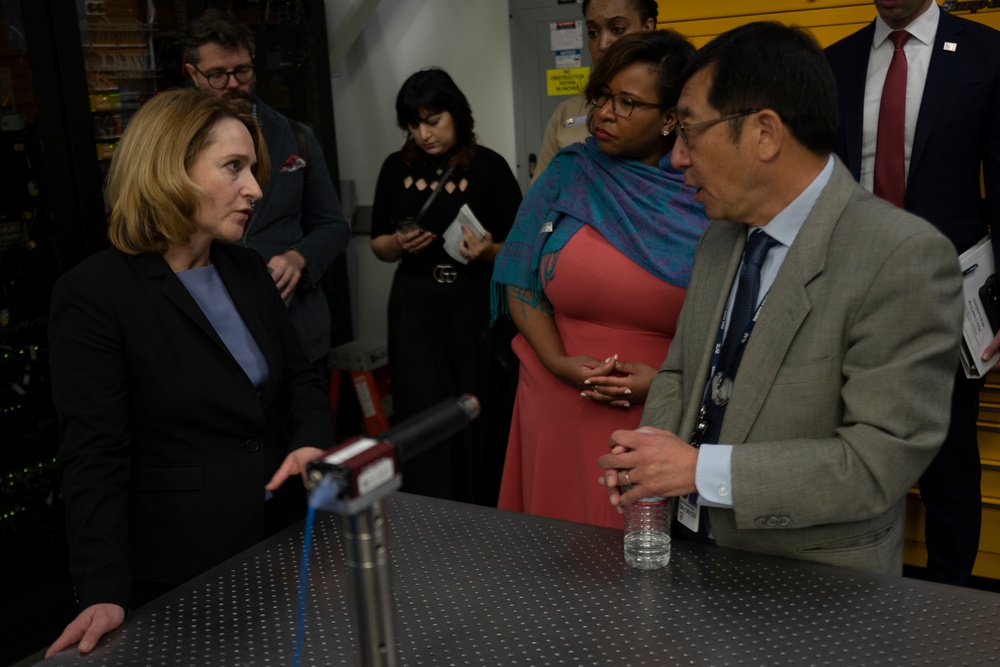 DEPSECDEF Visits Industry in Silicon Valley, Calif.