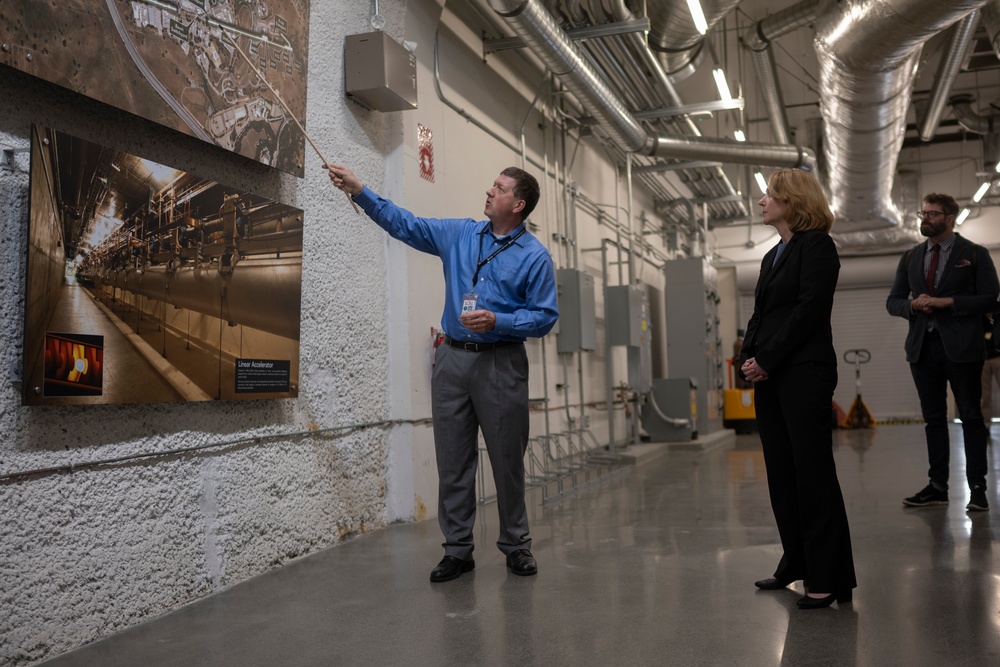 DEPSECDEF Visits Industry in Silicon Valley, Calif.