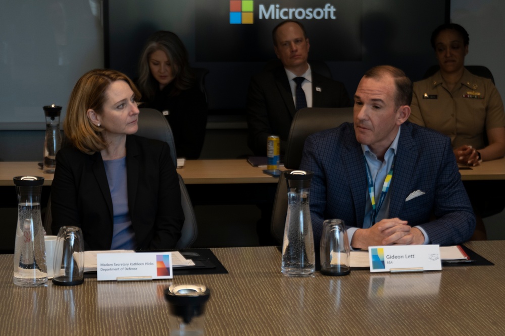 DEPSECDEF Visits Industry in Silicon Valley, Calif.